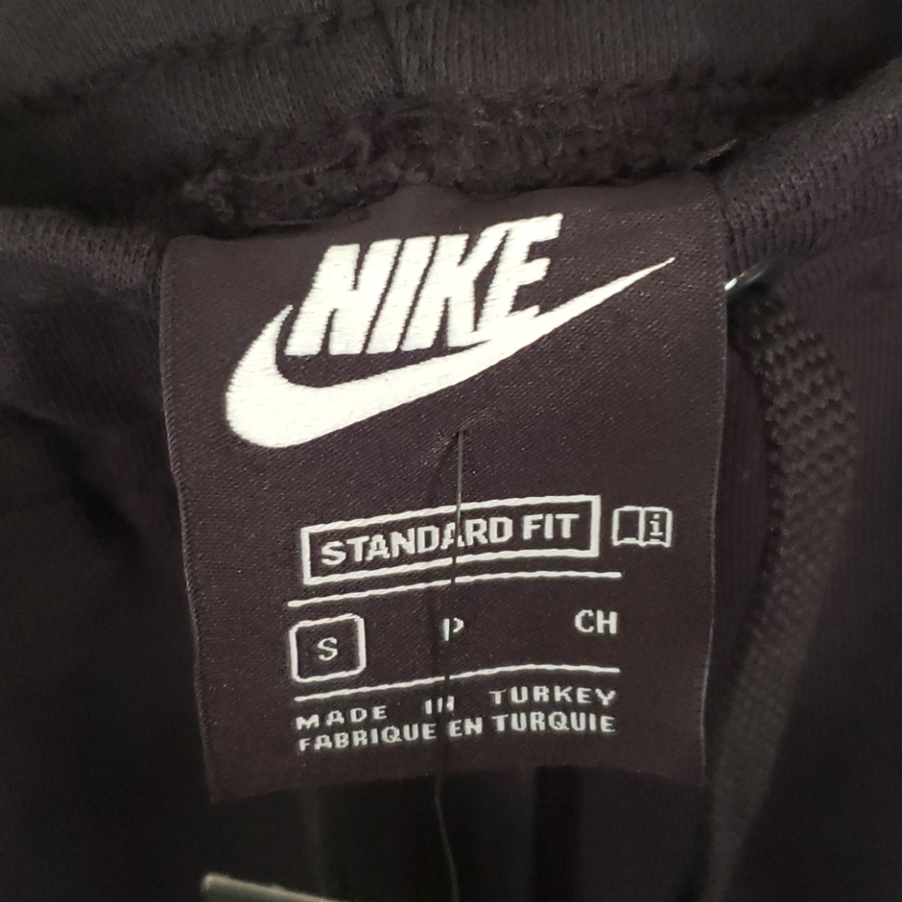 SOLD! Nike Swoosh On Tour 2020 French Terry Shorts - Picture 11 of 12